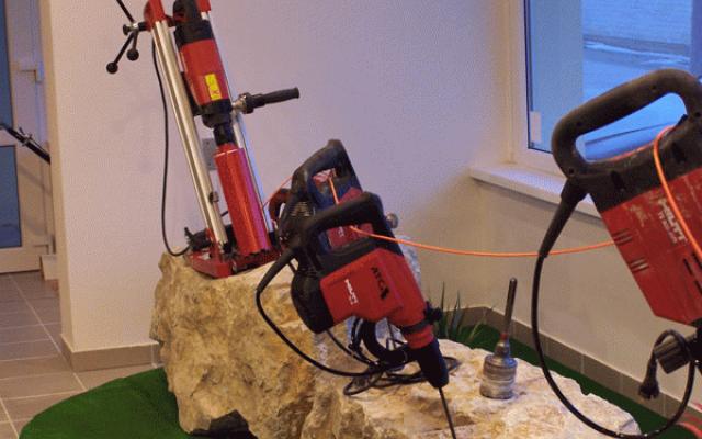 Vrtání železobetonu s Hilti DC 130