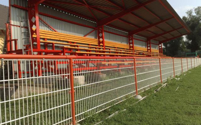 Kompletní oplocení fotbalových stadionů na míru