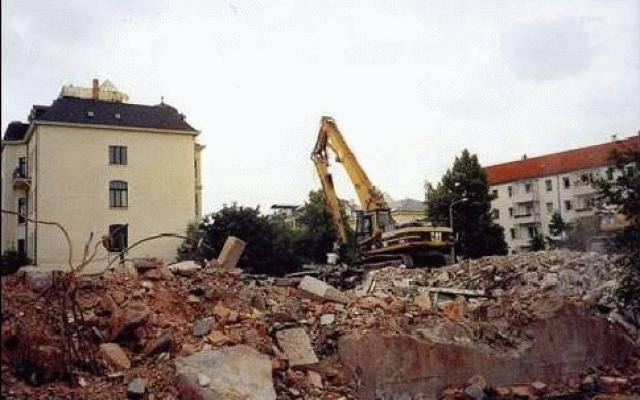 Komplexní stavební služby od roku 1990