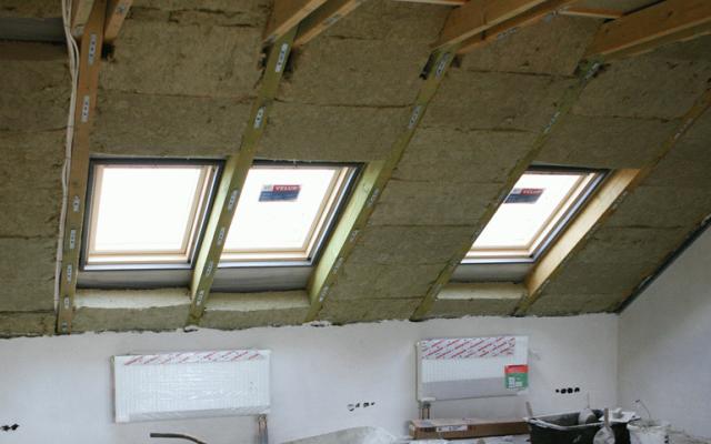 Montáž strešních oken VELUX s certifikovanými odborníky