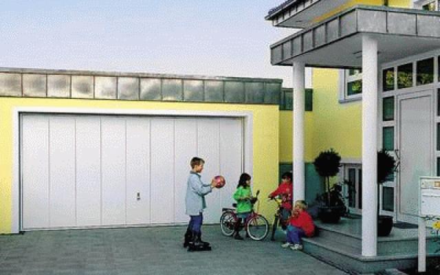 Kvalitní garážová vrata a dveře Hörmann