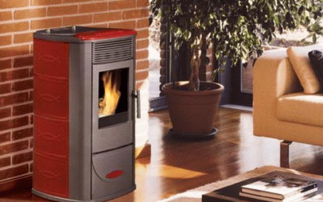 Pec s celoliatinovým ohniskem a moderním designem