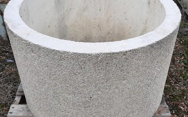 Žlutá pohledová skruž s poklopem 100 cm