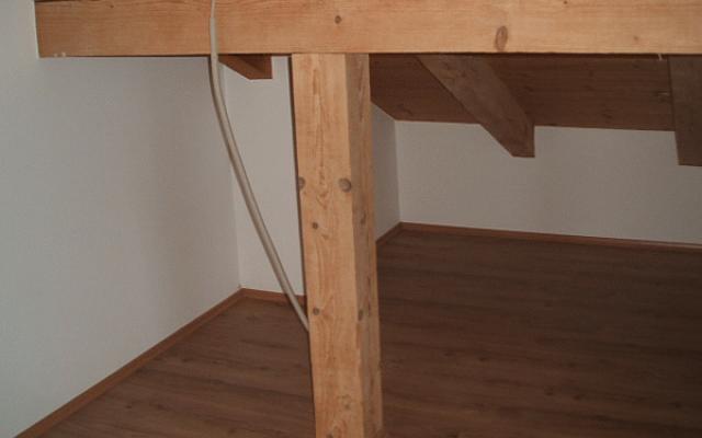 Dřevěné podlahy a další podlahové materiály