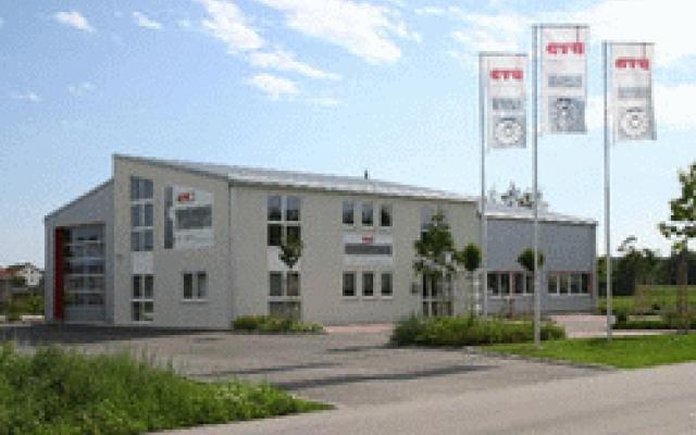 Komplexní střešní konstrukce a halové objekty