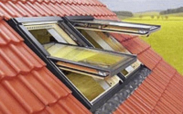Termoizolační okno z borovicového dřeva