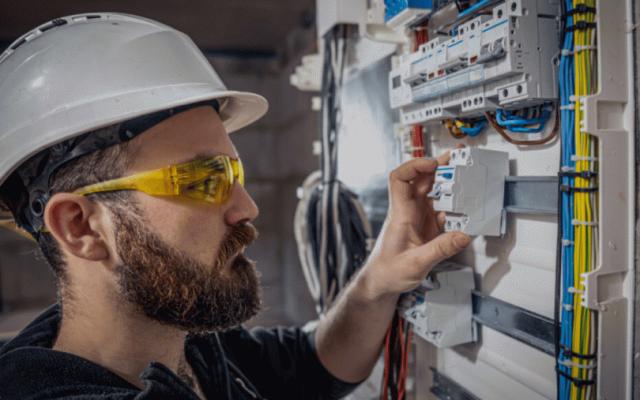 Kompletní elektroinstalace pro domácnosti a budovy