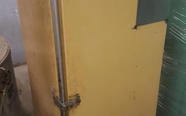 Plechová skříň pro praktické využití