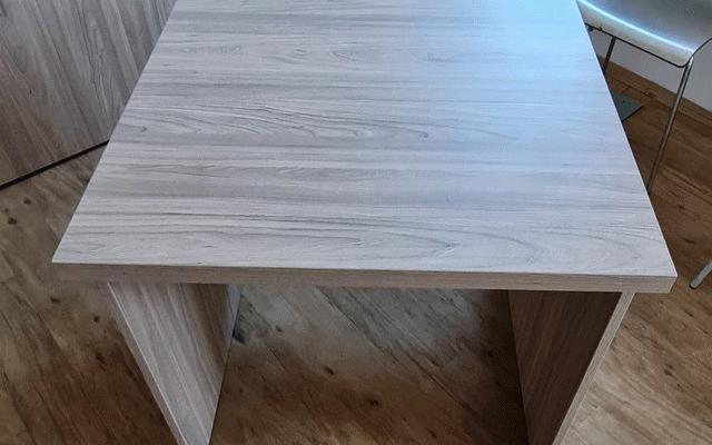 Kancelářský stůl 800x800 mm