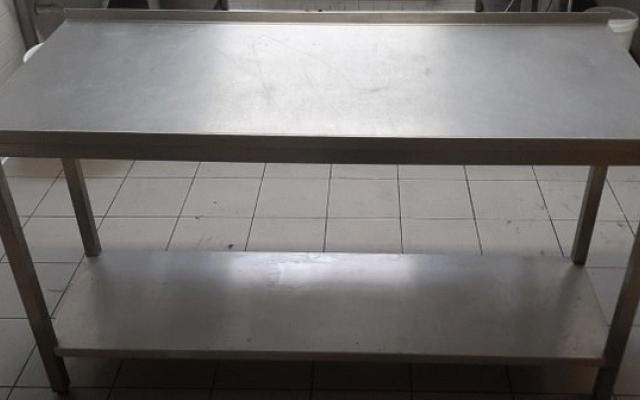 Kuchyňský nerezový stůl gastro 1650x700mm