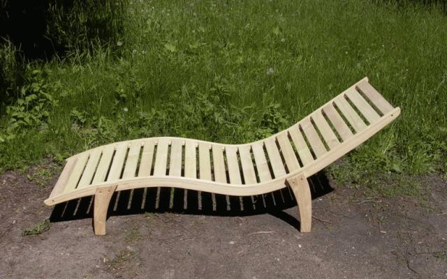 Vysoce kvalitní akátová lehátka pro dokonalý relax
