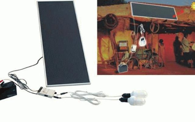 Různé solární systémy pro energii a ohřev vody