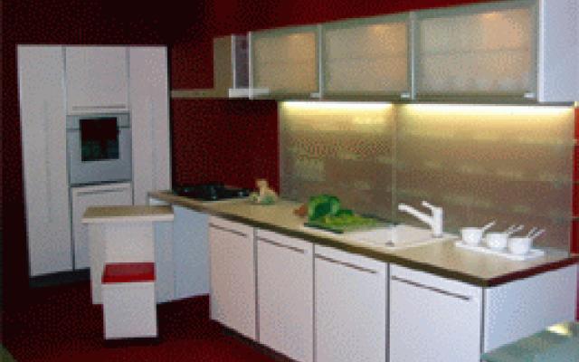 Kuchynská linka FORMA s MDF dvierkami