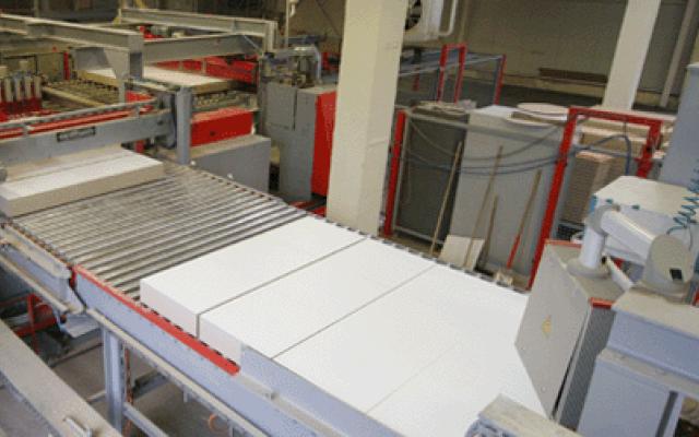 Výroba přířezů z MDF a dřevotřísky na míru