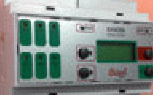 Regulátor DX4306.DIN pro solární systémy