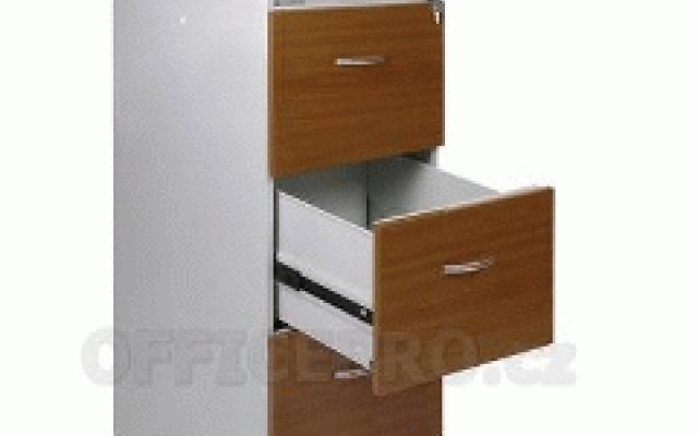 Kovový nábytek s karotétkami a šuflíky
