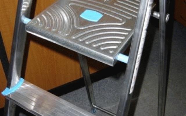 Flexibilní opěrné žebříky a schůdky