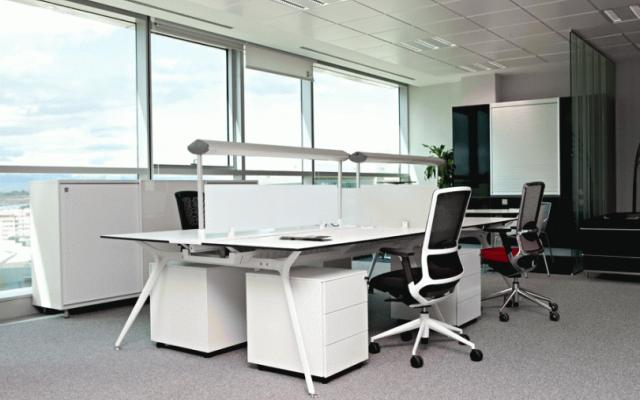 Stolička MIT - Jednoduchý a univerzální design