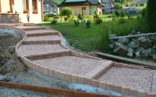 Kvalitní dlažba a profesionální realizace