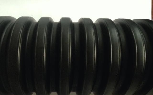 HDPE drenážní trubky a chráničky 50-160 mm