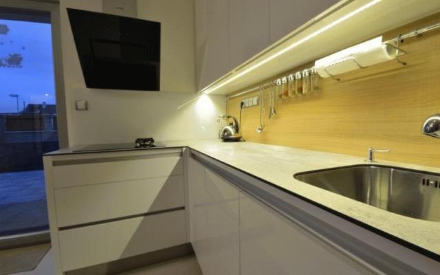 Designové HPL kompaktní materiály pro pracovní desky