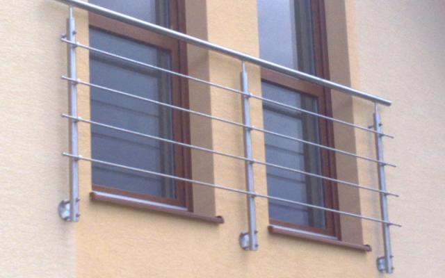 Kvalitní antikorové zábradlí pro balkony a schodiště