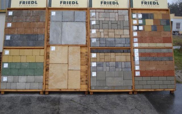 Zámková dlažba a plotové systémy FRIEDL – požádejte o nabídku