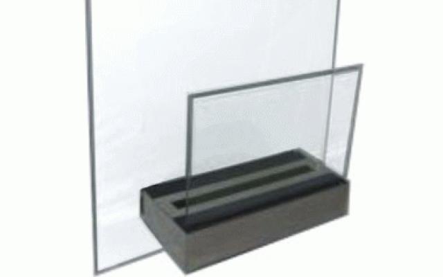 Skleněná kamna s nerezovým rámem pro moderní interiéry