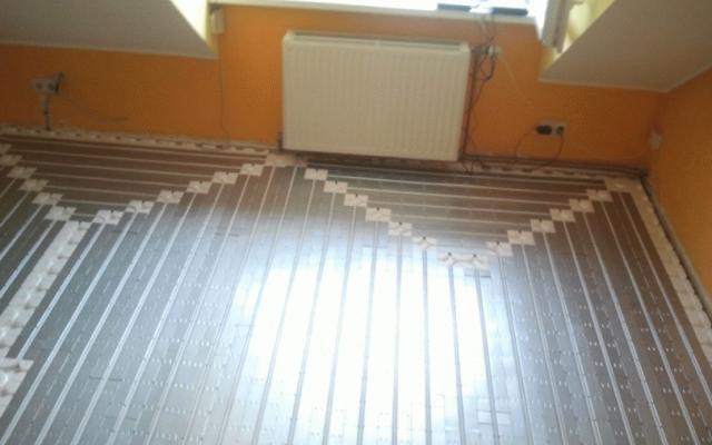 Inovativní podlahové vytápění s nízkou výškou 5 cm