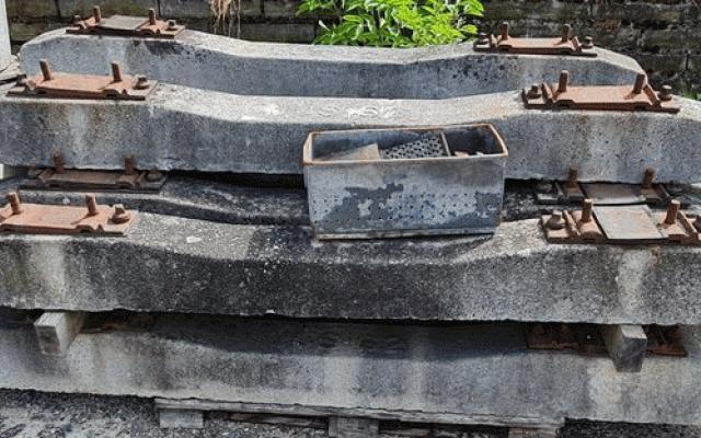 Kvalitní betonové pražce pro vaši zahradu