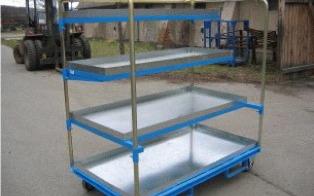 Robustní vozík na spojovací materiál pro efektivní skladování