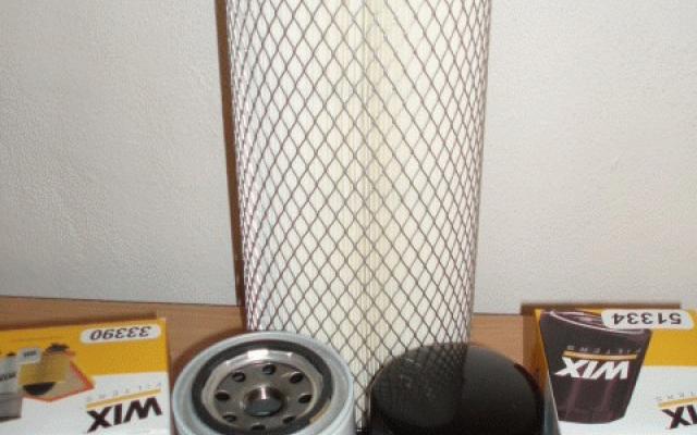 Kvalitní filtry pro nakladače LOCUST s motorem YANMAR