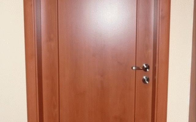 Čalúnení dveří pro klidnější a pohodlnější bydlení