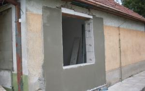 Opravy a výstavba domů