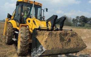 Profesionální výkopové a nakládací práce s JCB 4CX