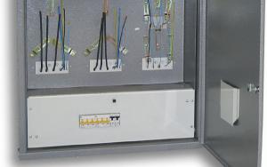 Flexibilní možnosti instalace skříně