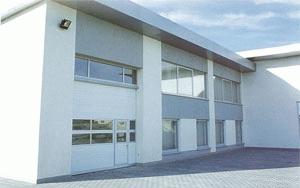 Bezpečné a moderní průmyslové brány KRISPOL