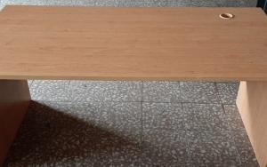 Kancelářský stůl 160x80 cm