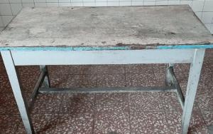 Dřevěný stůl 1300x690x790 mm