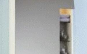 Bílá zrcadlová skříňka 63 cm