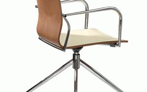 Ergonomické a stylové sedenie z preglejky