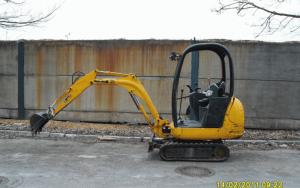 Profesionální výkopové práce s minibágrem JCB Profesionální výkopové práce s minibágrem JCB