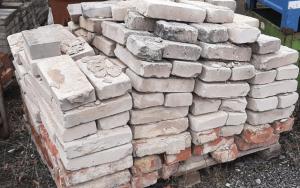 Kvalitní cihly z renovovaných budov pro vaše projekty Kvalitní cihly z renovovaných budov pro vaše projekty