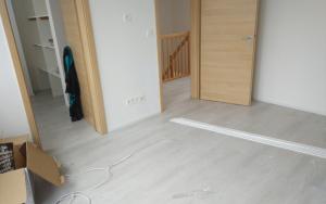 Pokládka laminátových a plovoucích podlah pro váš domov Pokládka laminátových a plovoucích podlah pro váš domov