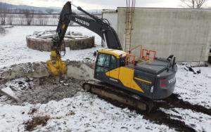 Špičkové stavební stroje Volvo a Keestrack