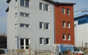 Kvalitní plastová a hliníková okna a dveře na míru